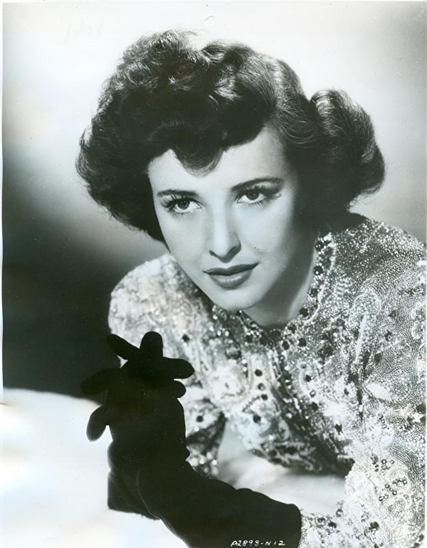 Lorraine Day in publicity still for The Errand Boy (1961) Lorraine Day in publicity still for The Errand Boy (1961)