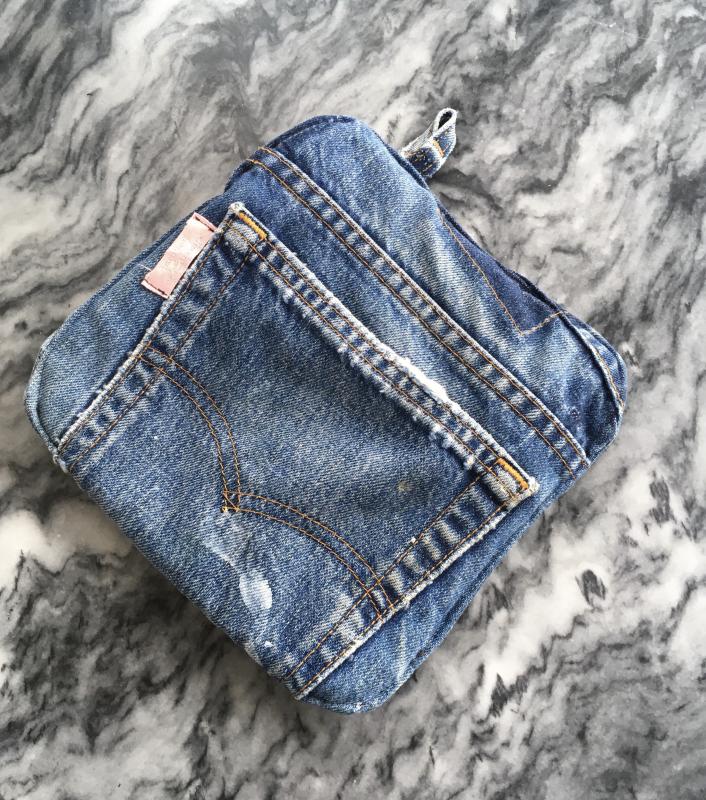 Jean pot holder