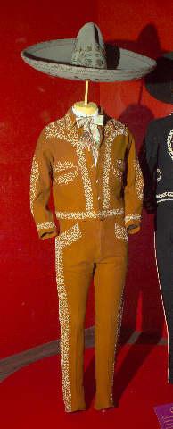 Built out legs and dressed all male mannequins for “¡Flamenco!” exhibit (2003). Also conducted research on the 1930s Chicago Latin dance scene. Built out legs and dressed all male mannequins for “¡Flamenco!” exhibit (2003). Also conducted research on the 1930s Chicago Latin dance scene.